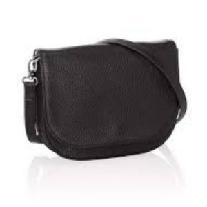 Thirty-one New Convertible Belt Bag, Black Beauty Pebble